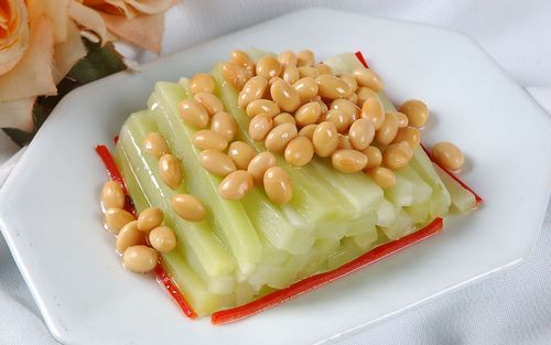 夏季吃莴笋清热解毒